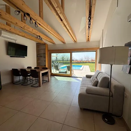 Capo House Gracisce